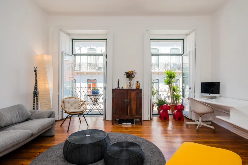 2 + 1 BR Flat in São Bento, Lisboa